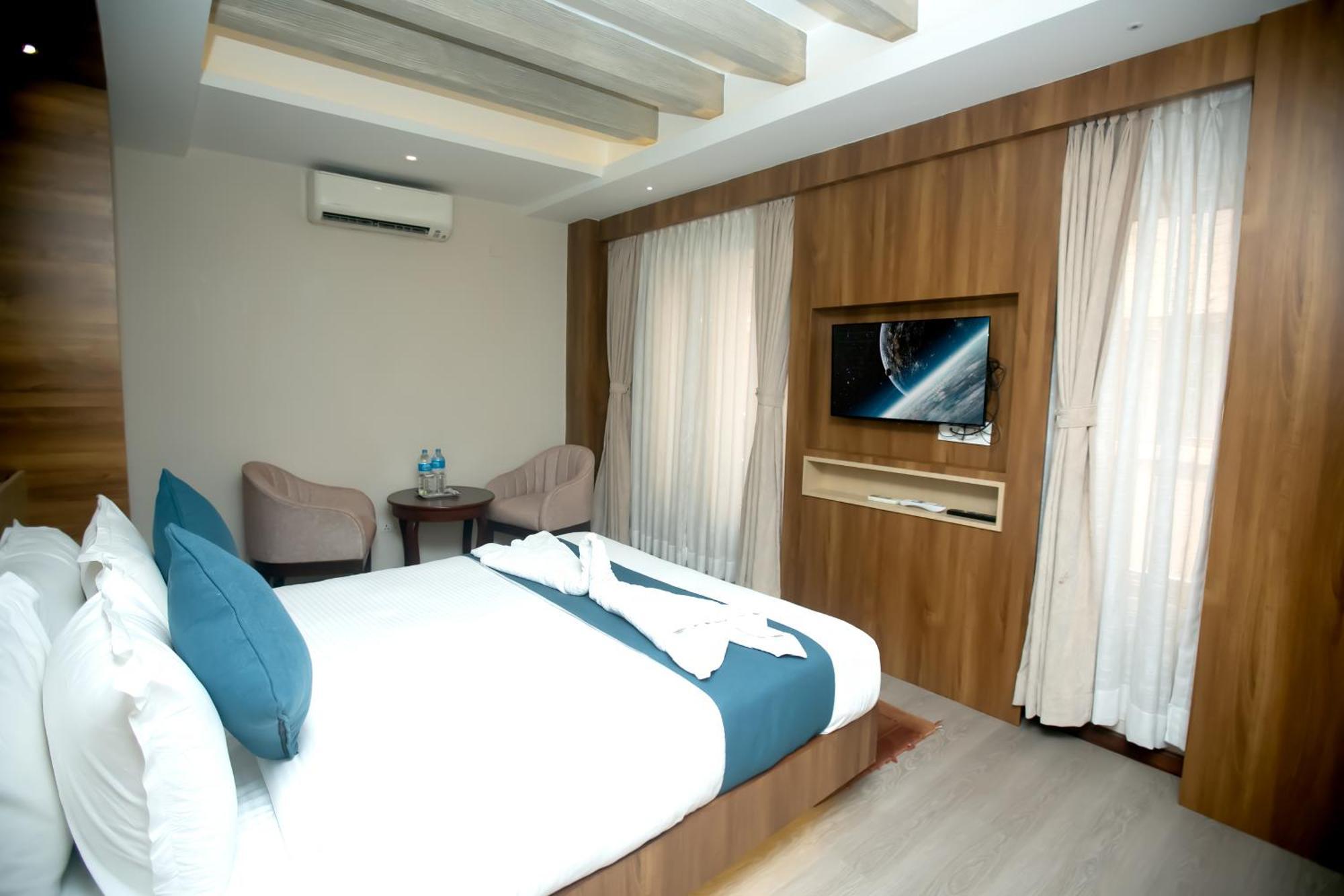 Hotel Maya Boutique & Apartment Катманду Екстериор снимка