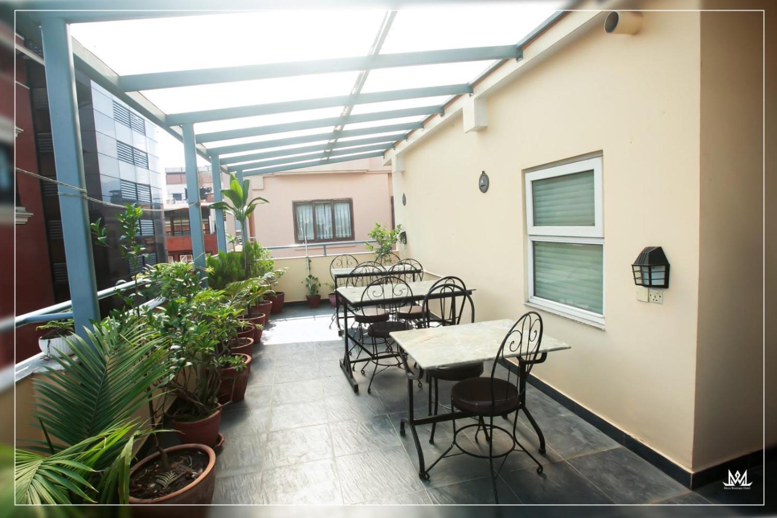 Hotel Maya Boutique & Apartment Катманду Екстериор снимка